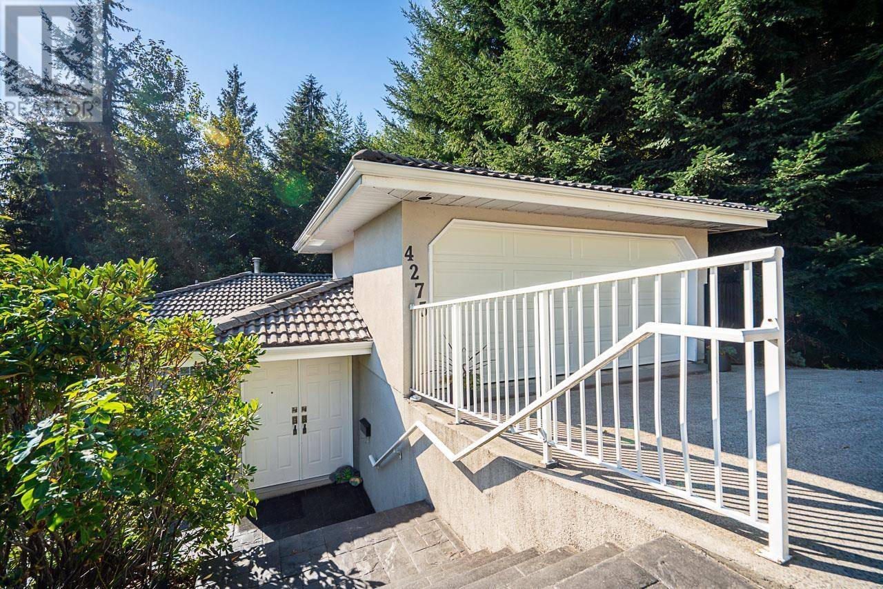 North Vancouver, BC V7N1T4,4275 ST. PAULS AVENUE