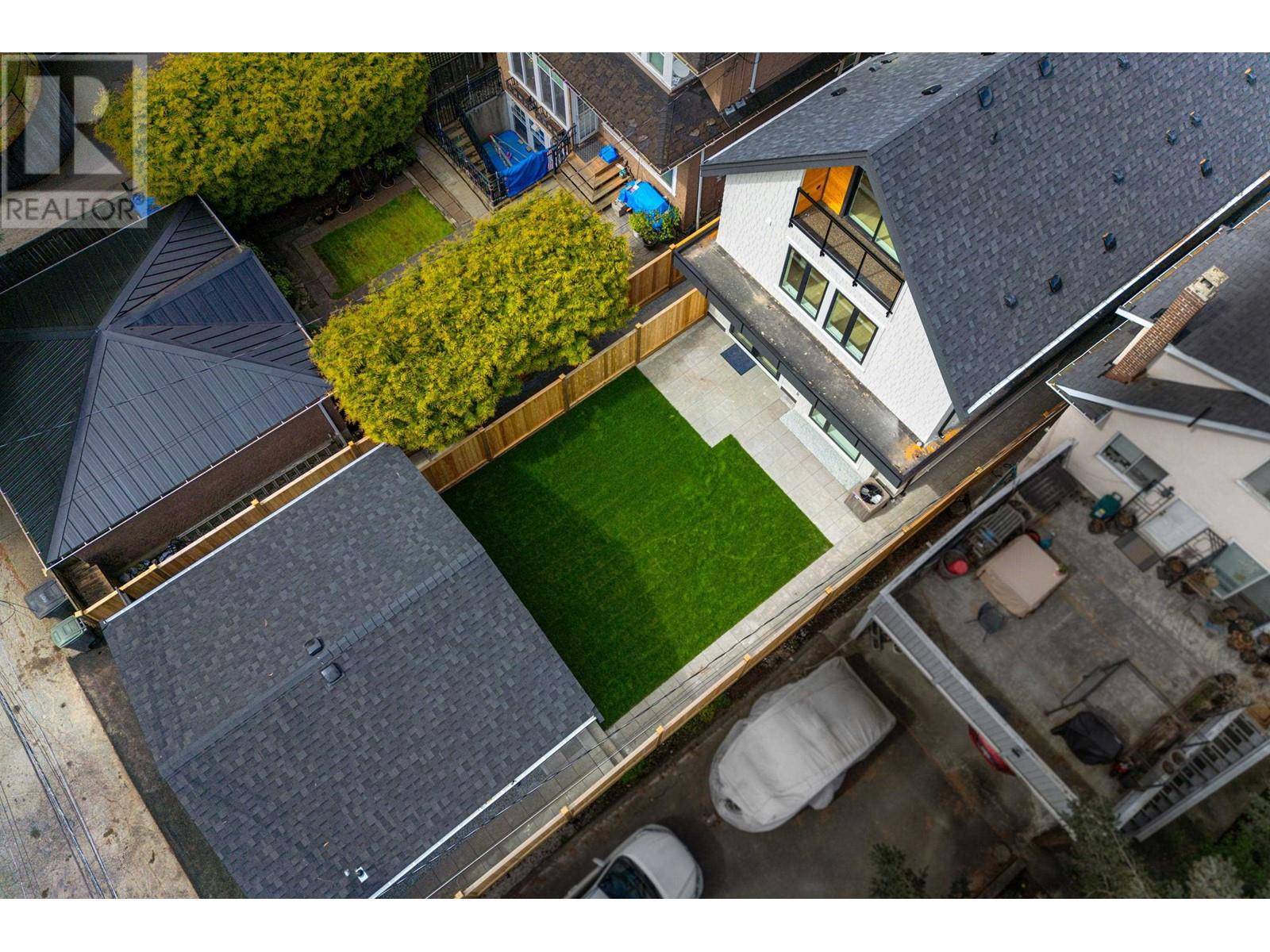 Vancouver, BC V5Z1V4,968 W 17TH AVENUE