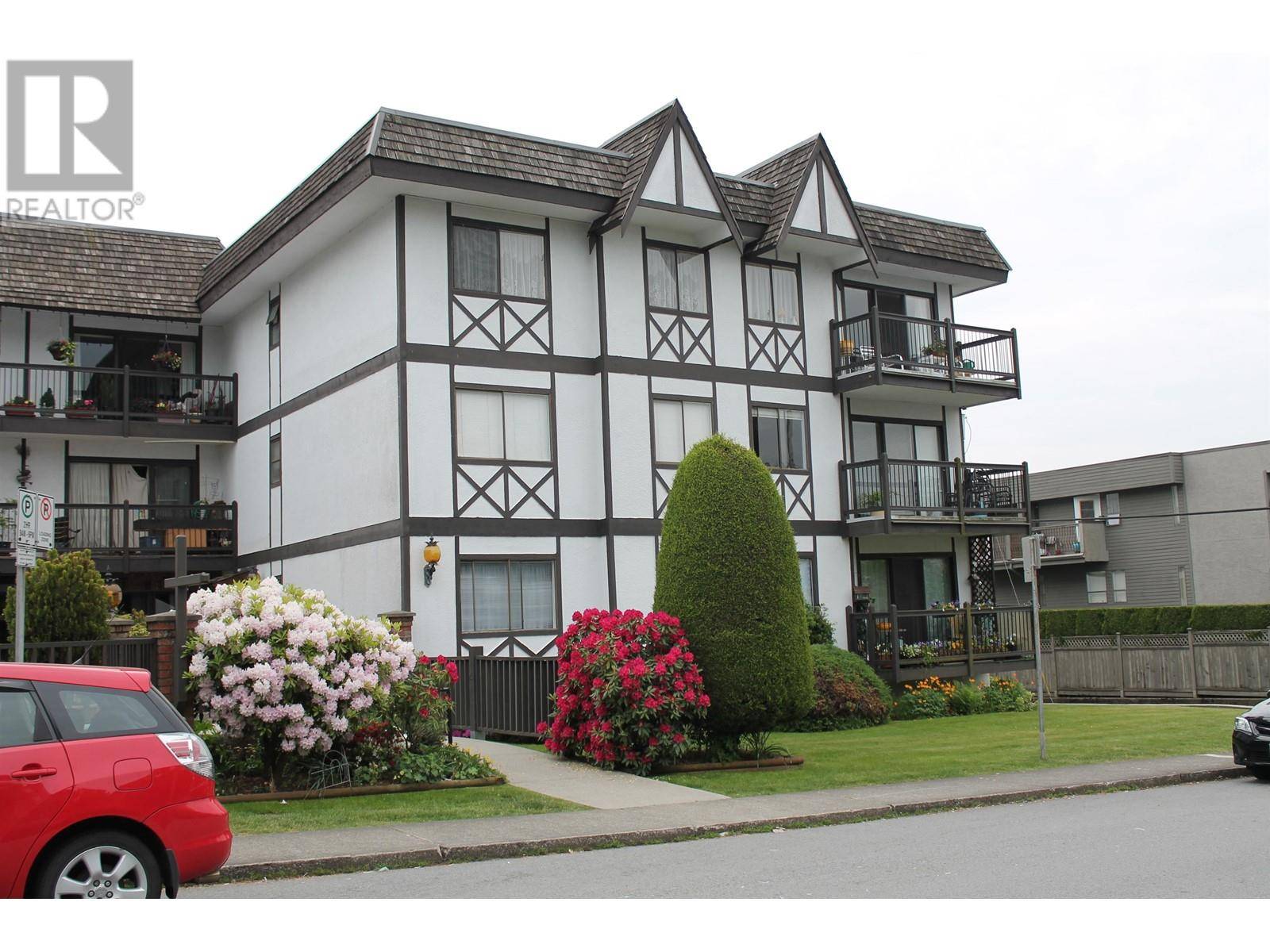 North Vancouver, BC V7M1M5,145 W 18TH ST #302