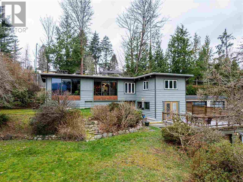 North Vancouver, BC V7G1N7,873 BAYCREST DRIVE