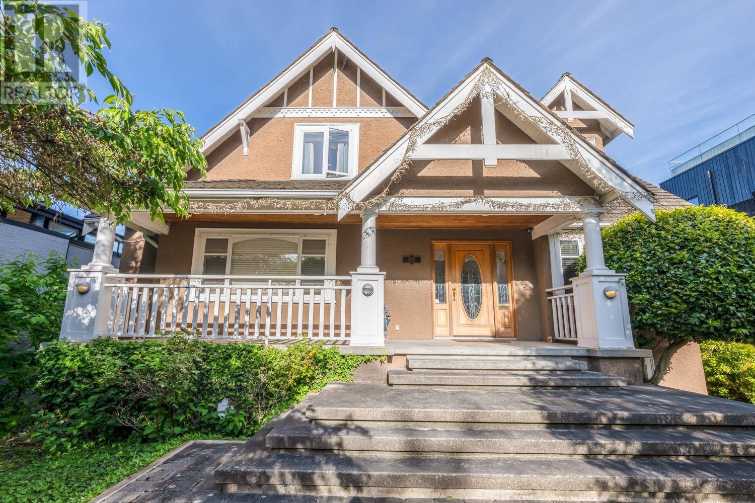 Vancouver, BC V6R1G2,4389 LOCARNO CRESCENT