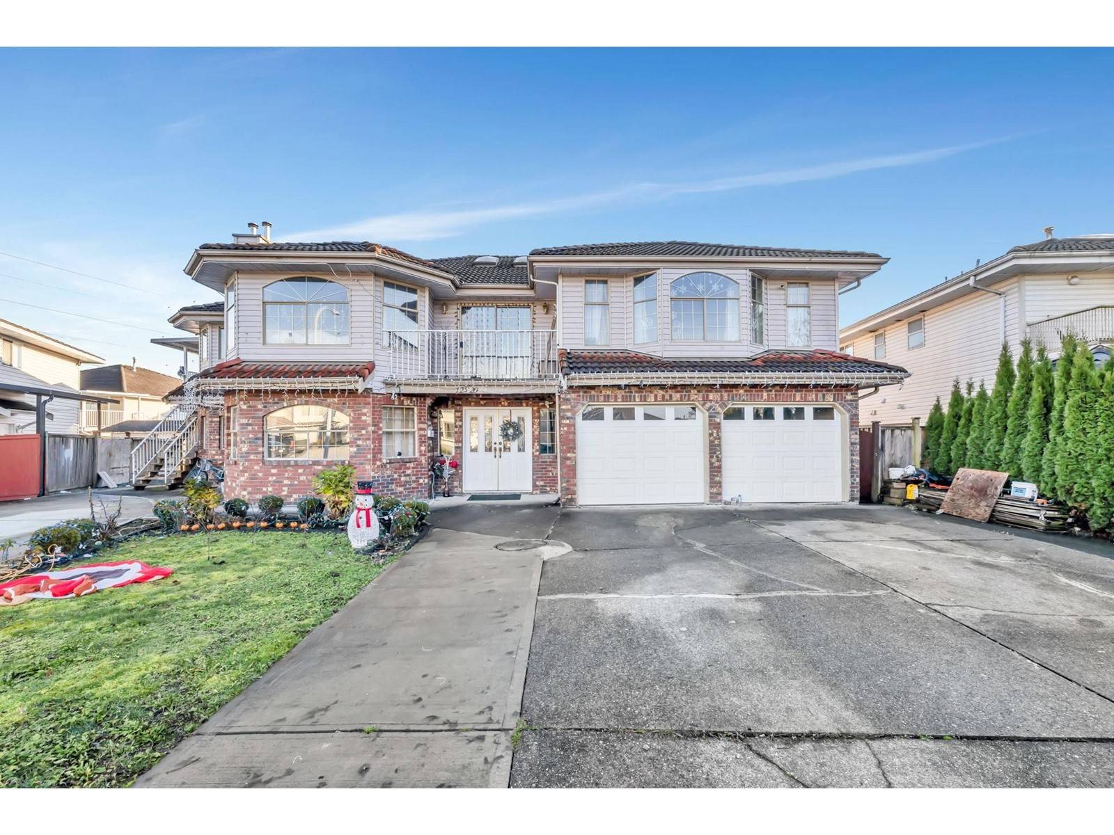 Surrey, BC V3W0M3,12520 75A AVENUE