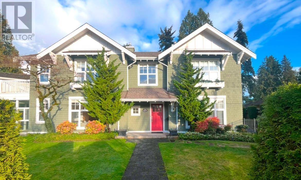 West Vancouver, BC V7W1B3,4379 ROSS CRESCENT