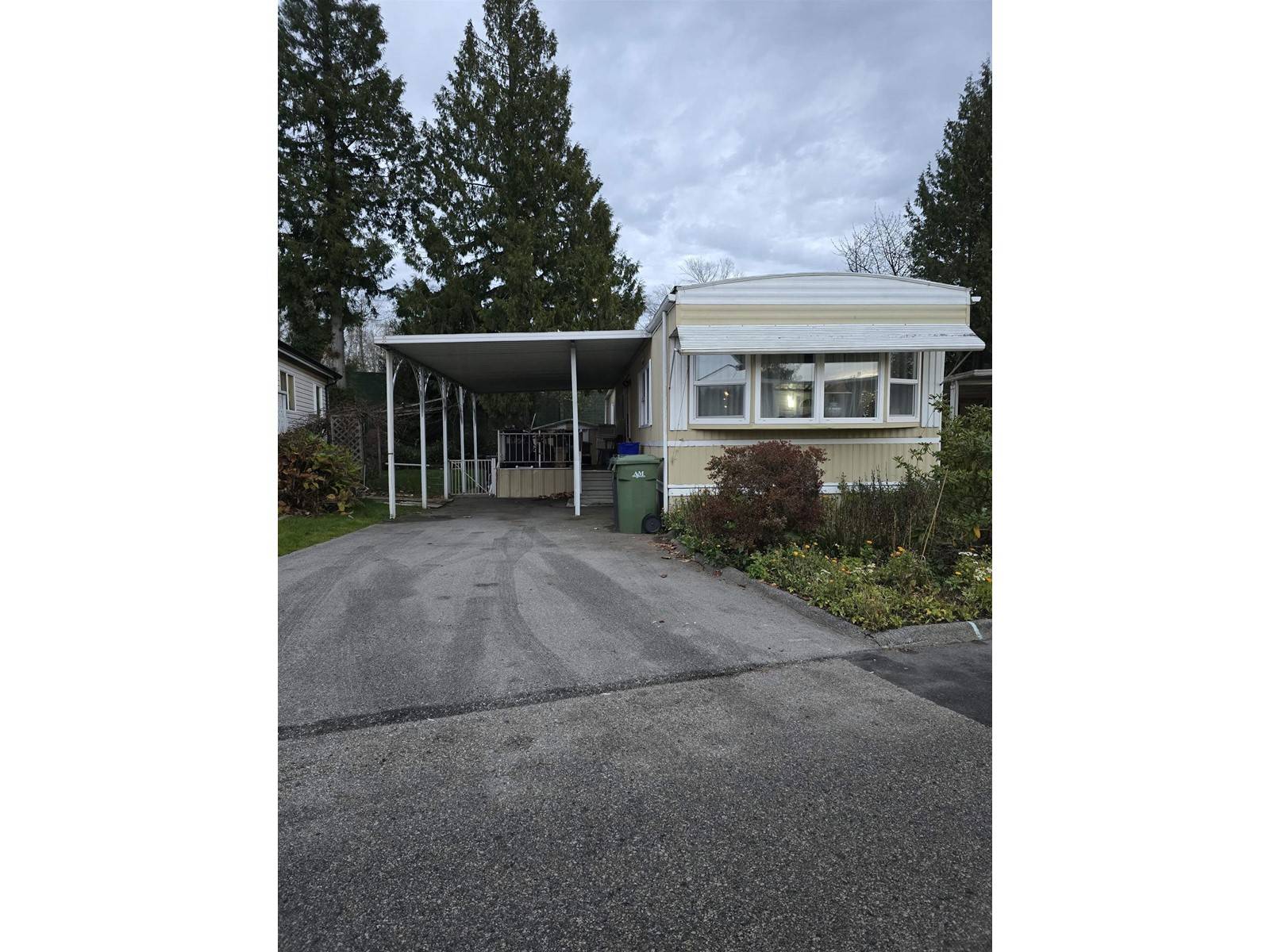 Surrey, BC V4A4X4,1840 160 #125