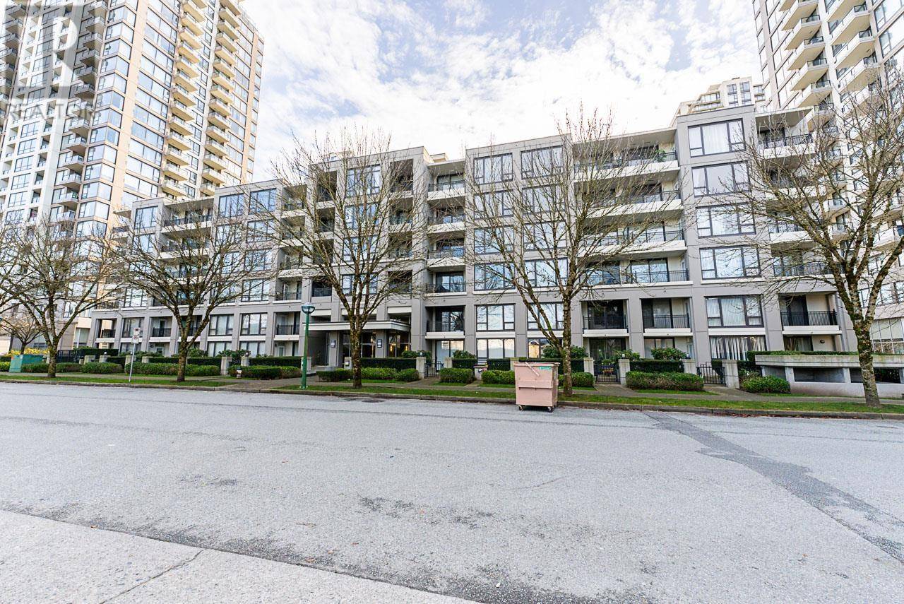 Burnaby, BC V5E0A2,7138 COLLIER ST #306