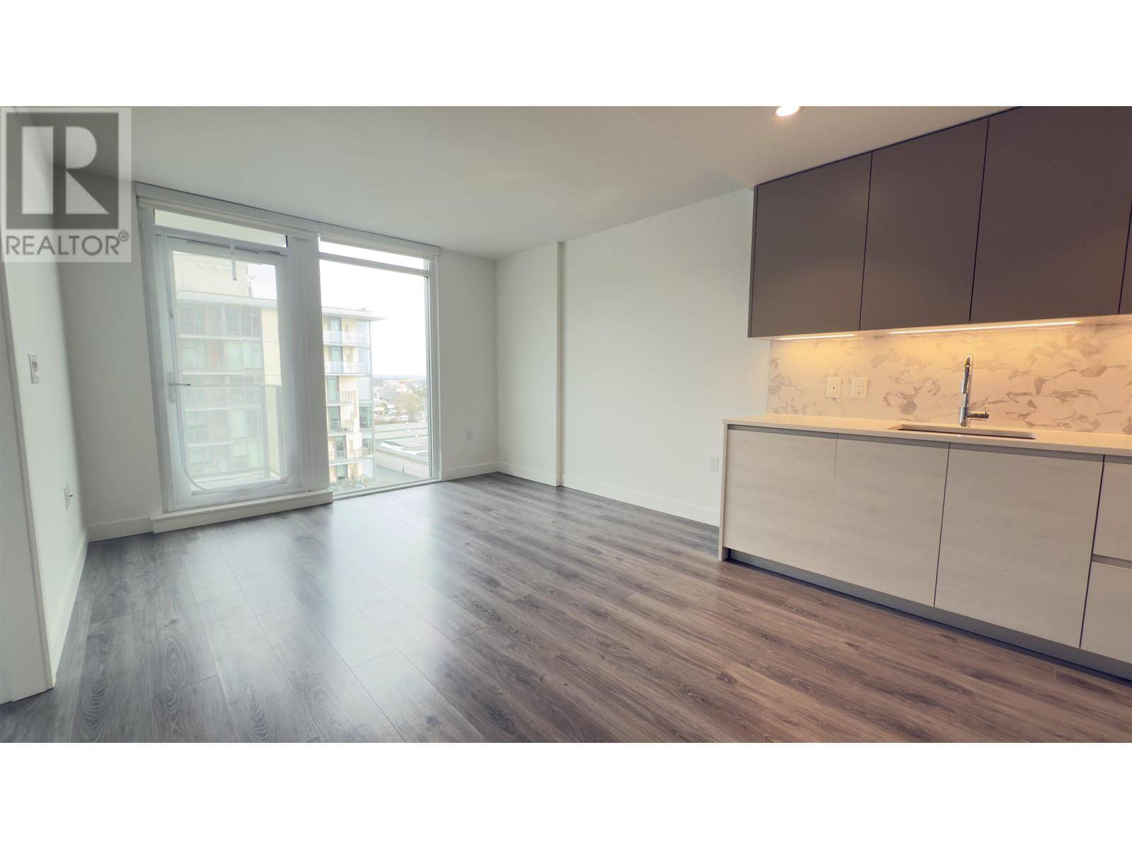 Vancouver, BC V5X0J8,8188 FRASER ST #1208