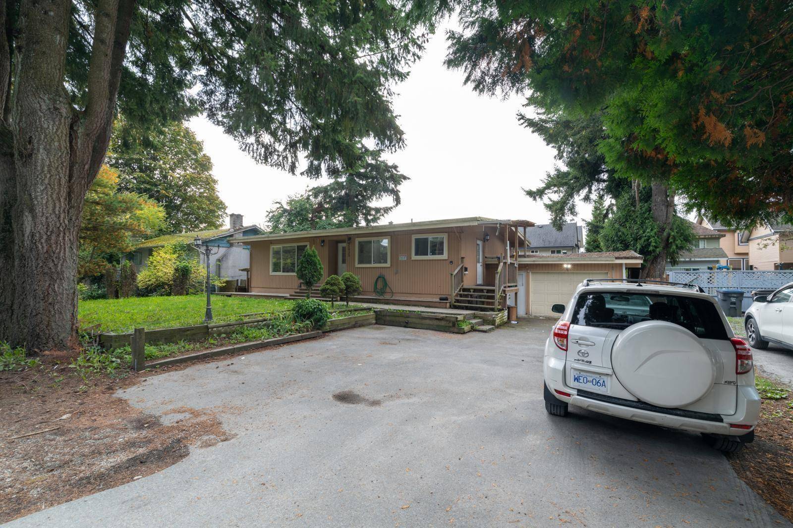 Surrey, BC V3X1N2,5935 132 STREET