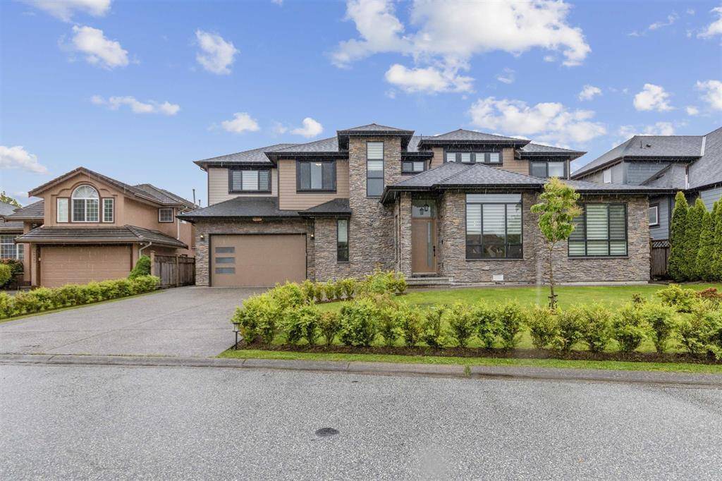 Surrey, BC V3S8X8,16822 61 AVENUE