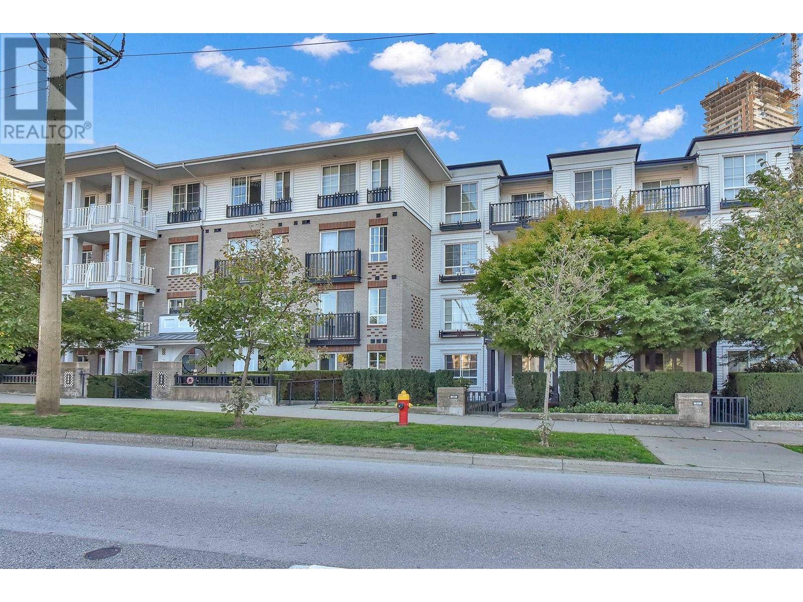 Coquitlam, BC V3J0B2,608 COMO LAKE AVE #112