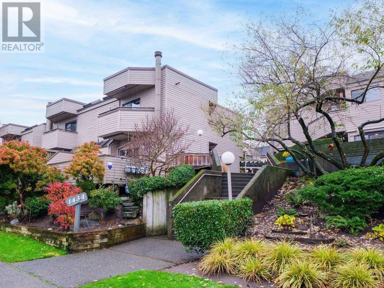 North Vancouver, BC V7M2S4,1434 MAHON AVE #4