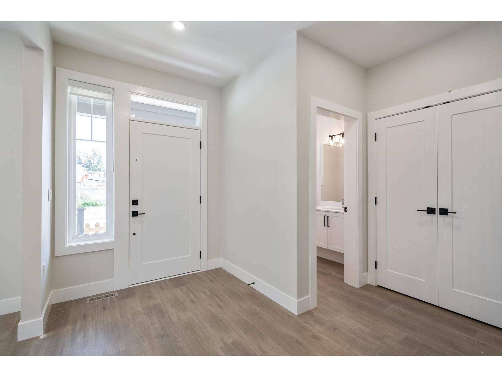 Langley, BC V2Y3T1,20523 76 AVENUE