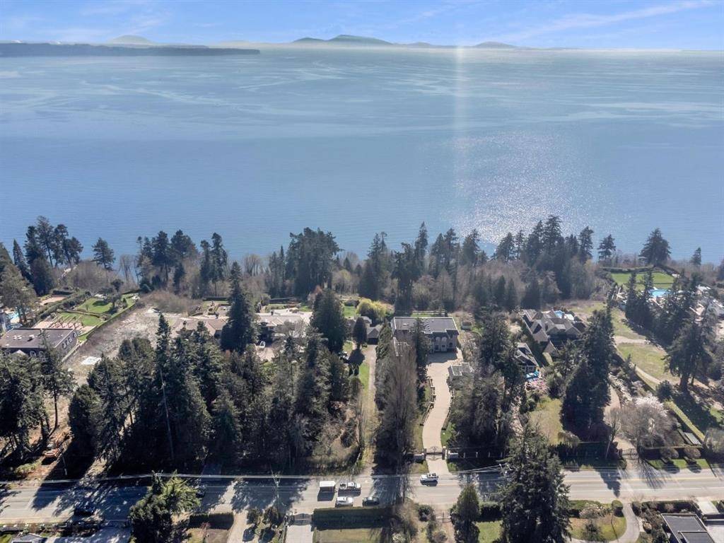 White Rock, BC V4B1A4,13706 MARINE DRIVE