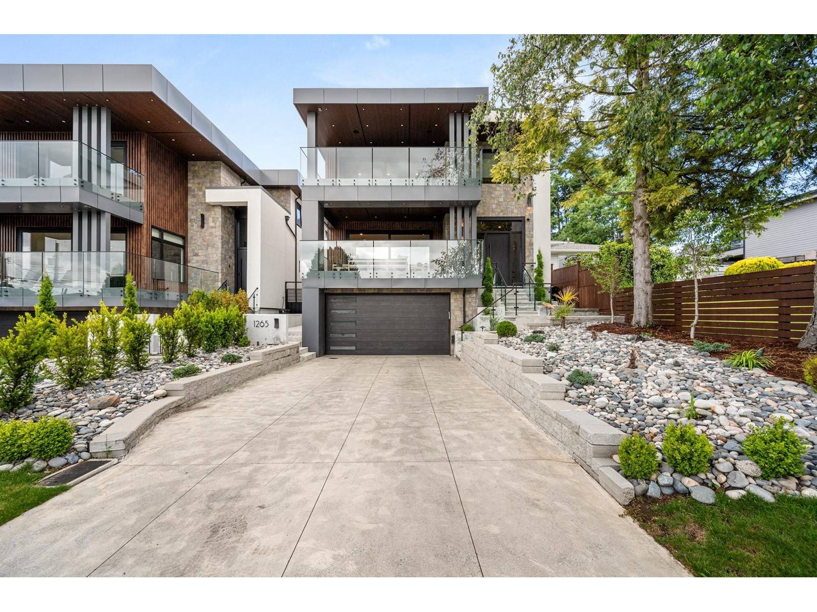 White Rock, BC V4B4T6,1265 KENT STREET