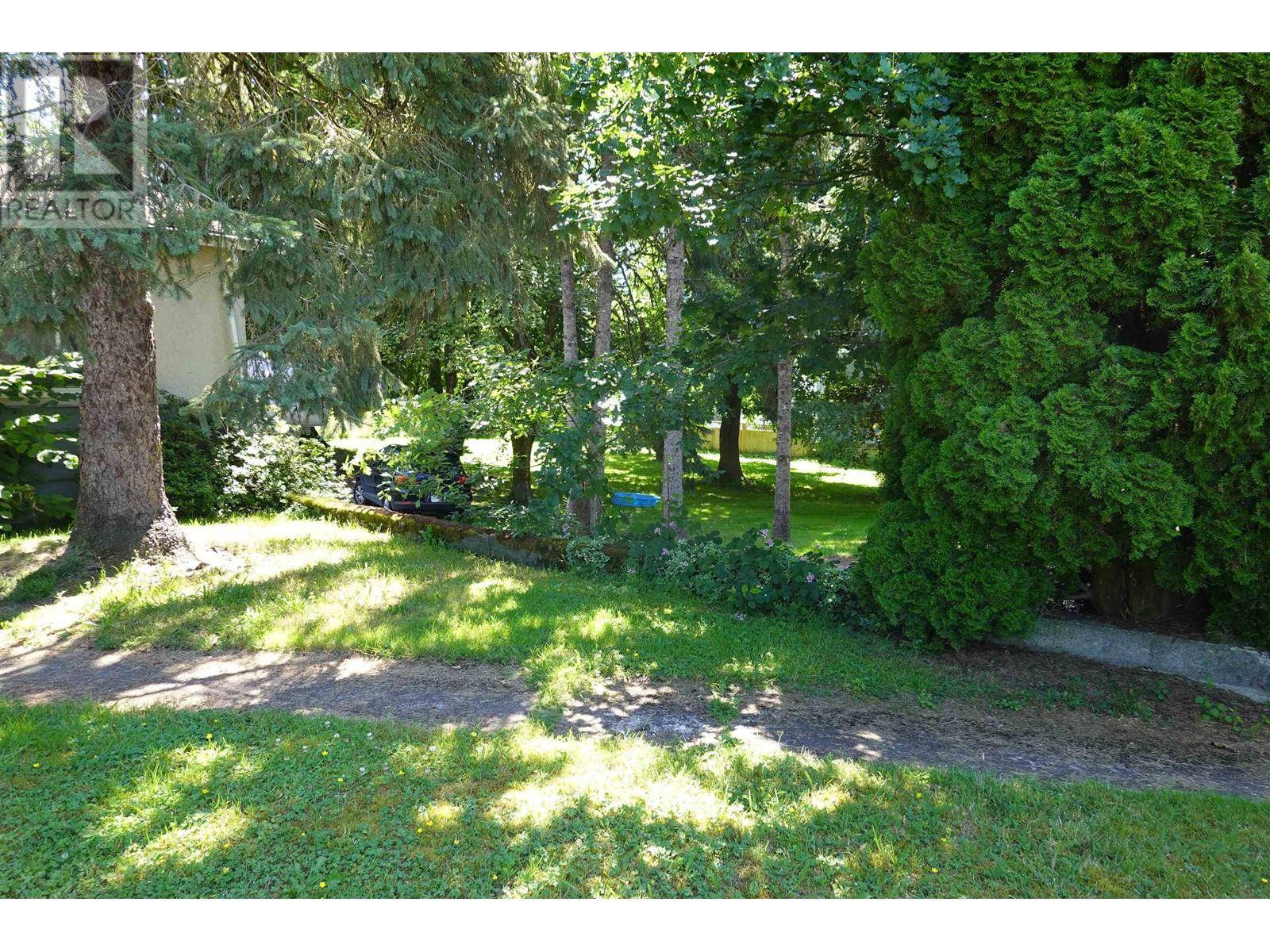 Maple Ridge, BC V2W1H6,11052 240 STREET