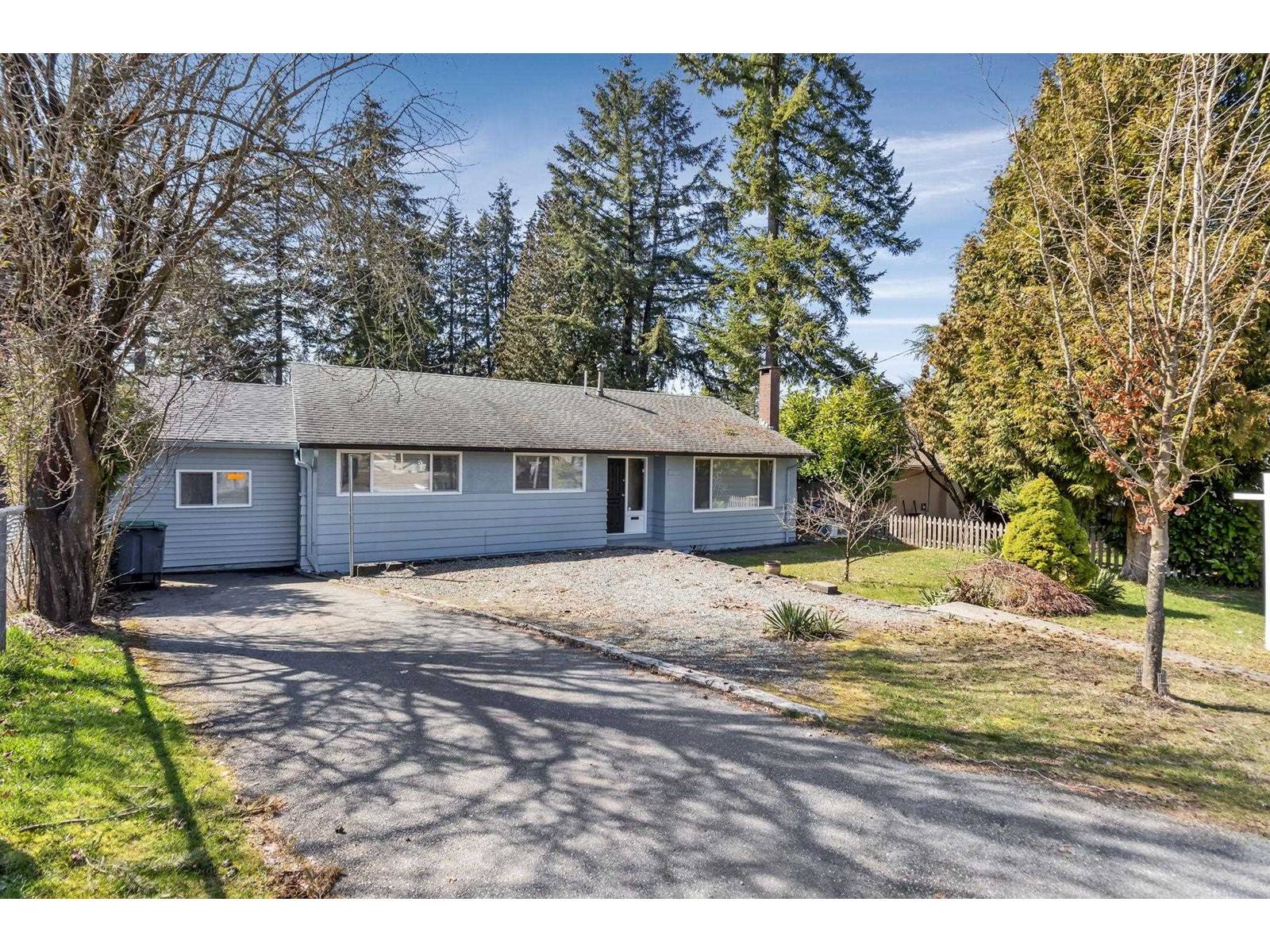 Surrey, BC V3R4T5,15112 DOVE PLACE
