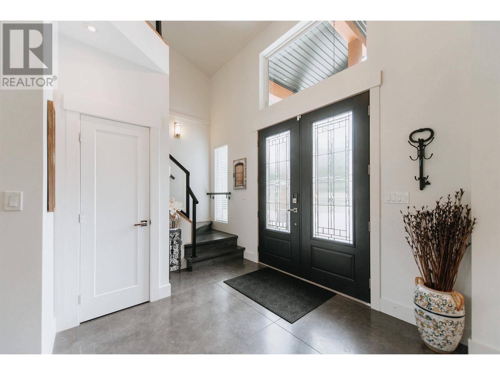 Gibsons, BC V0N1V5,421 SOLAZ PLACE