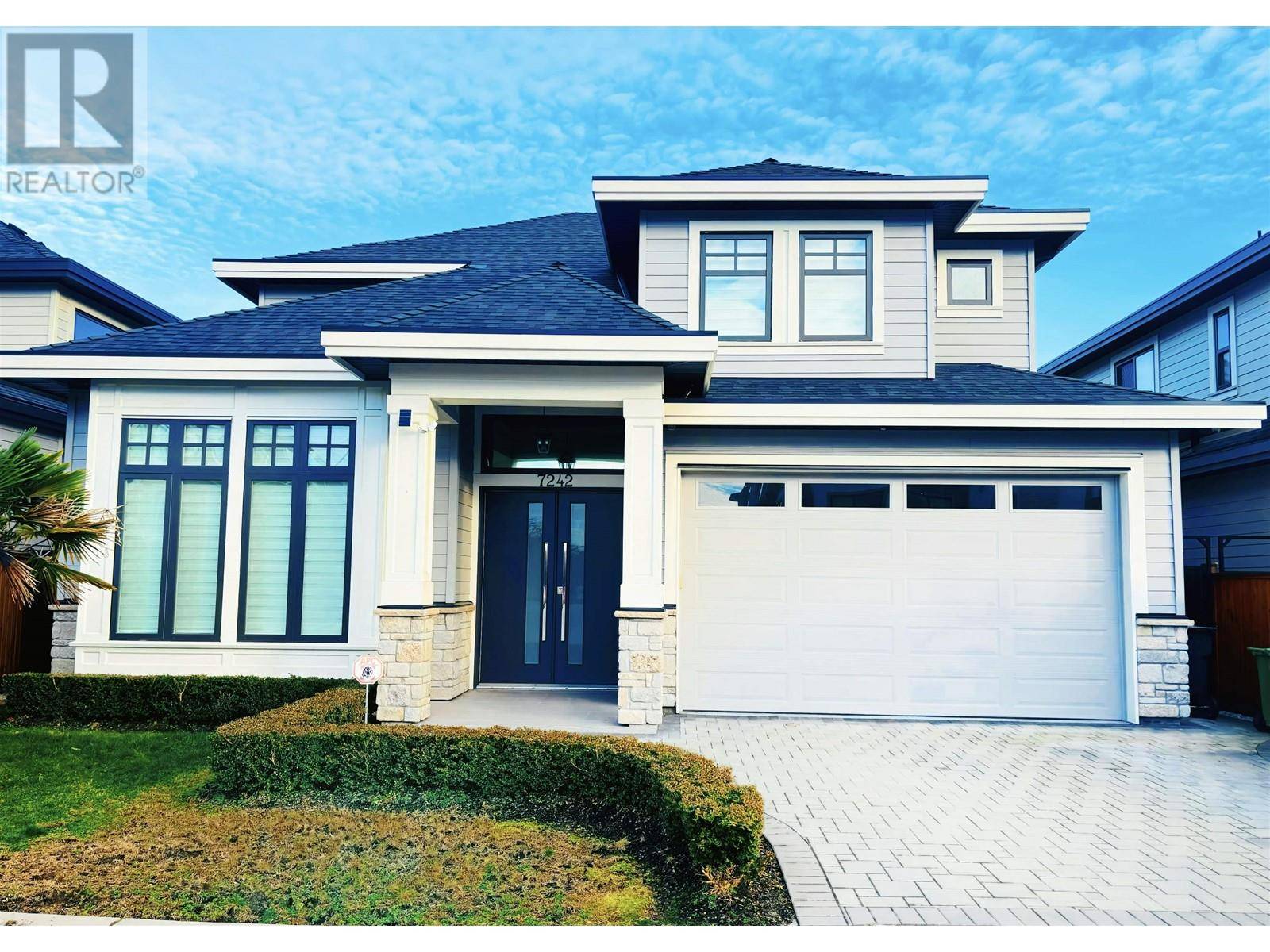 Richmond, BC V7C0C6,7242 LYNNWOOD DRIVE