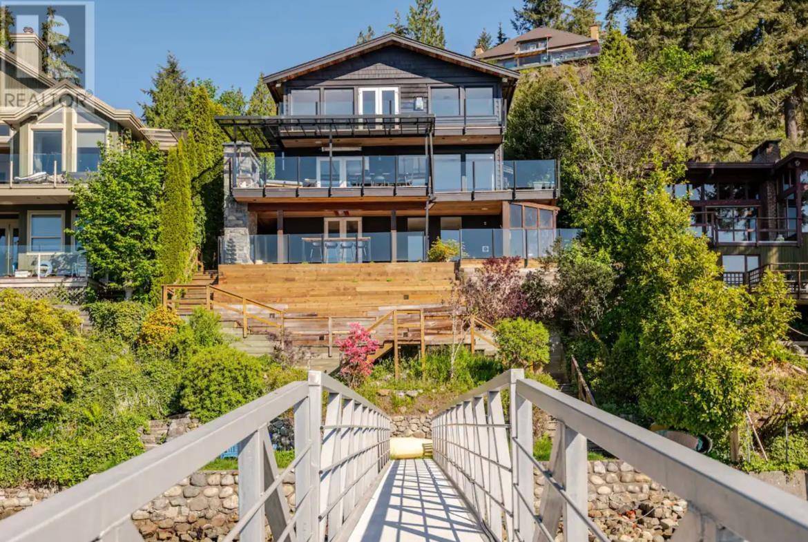 North Vancouver, BC V7G1G9,4725 STRATHCONA ROAD