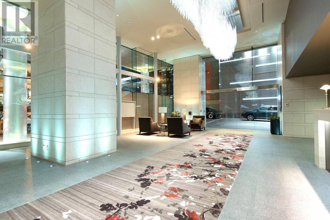 Vancouver, BC V6C0B5,667 HOWE ST #3202