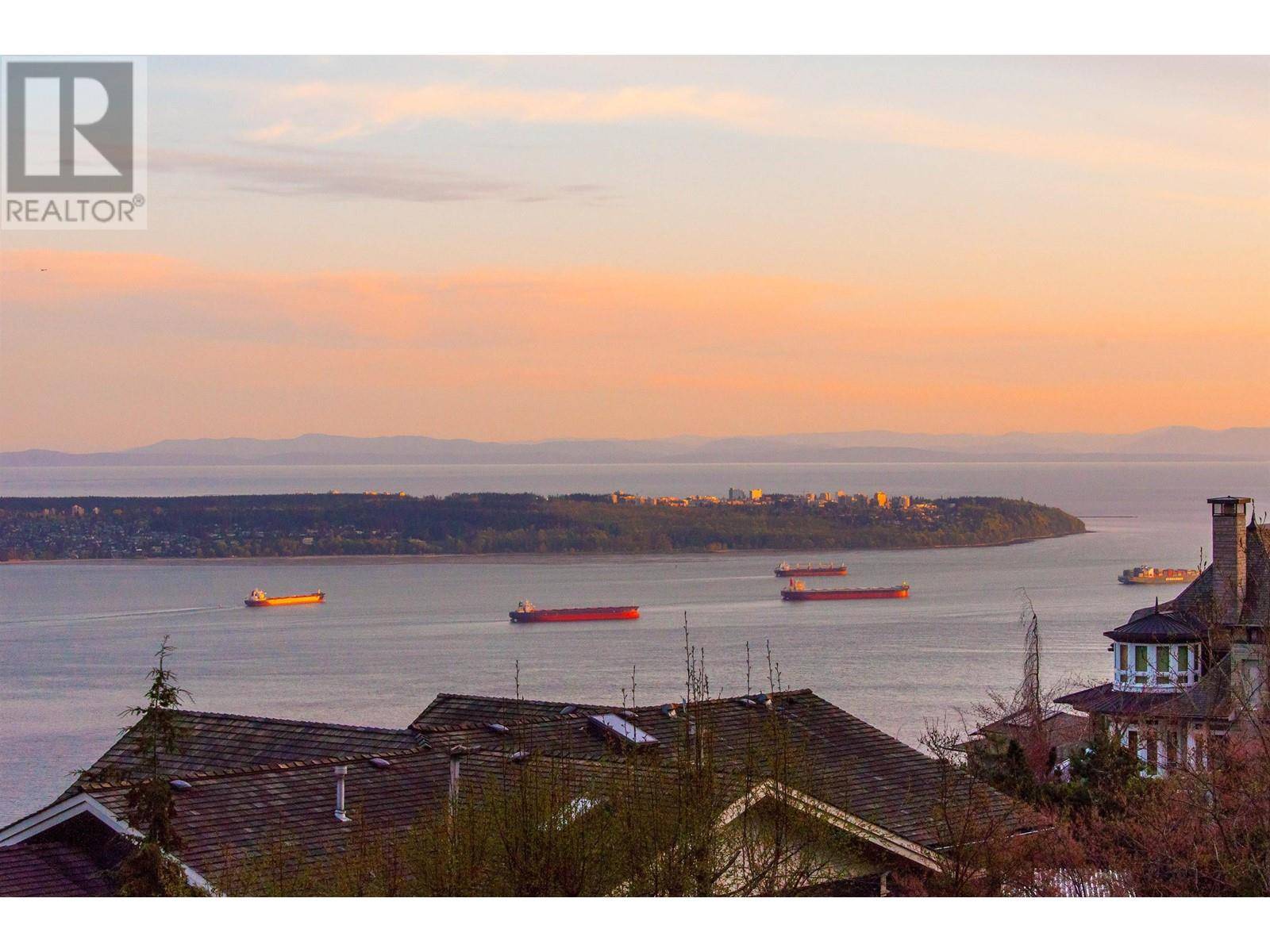 West Vancouver, BC V7S3K3,2307 KADLEC COURT