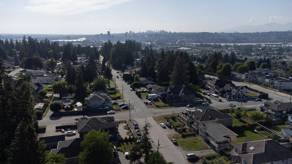 Surrey, BC V3T2G8,13058 107A AVENUE
