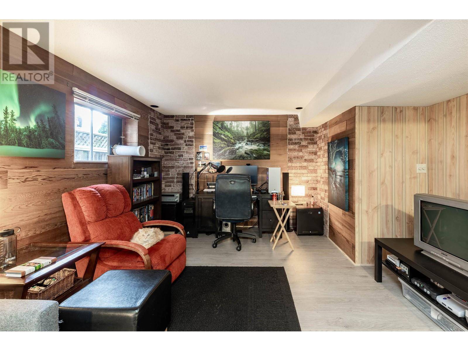 Delta, BC V4M2W2,1111 50B STREET
