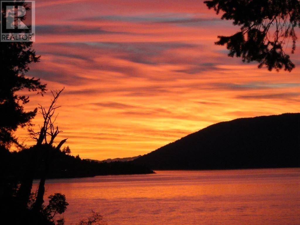 West Vancouver, BC V7W2T5,8255 PASCO ROAD