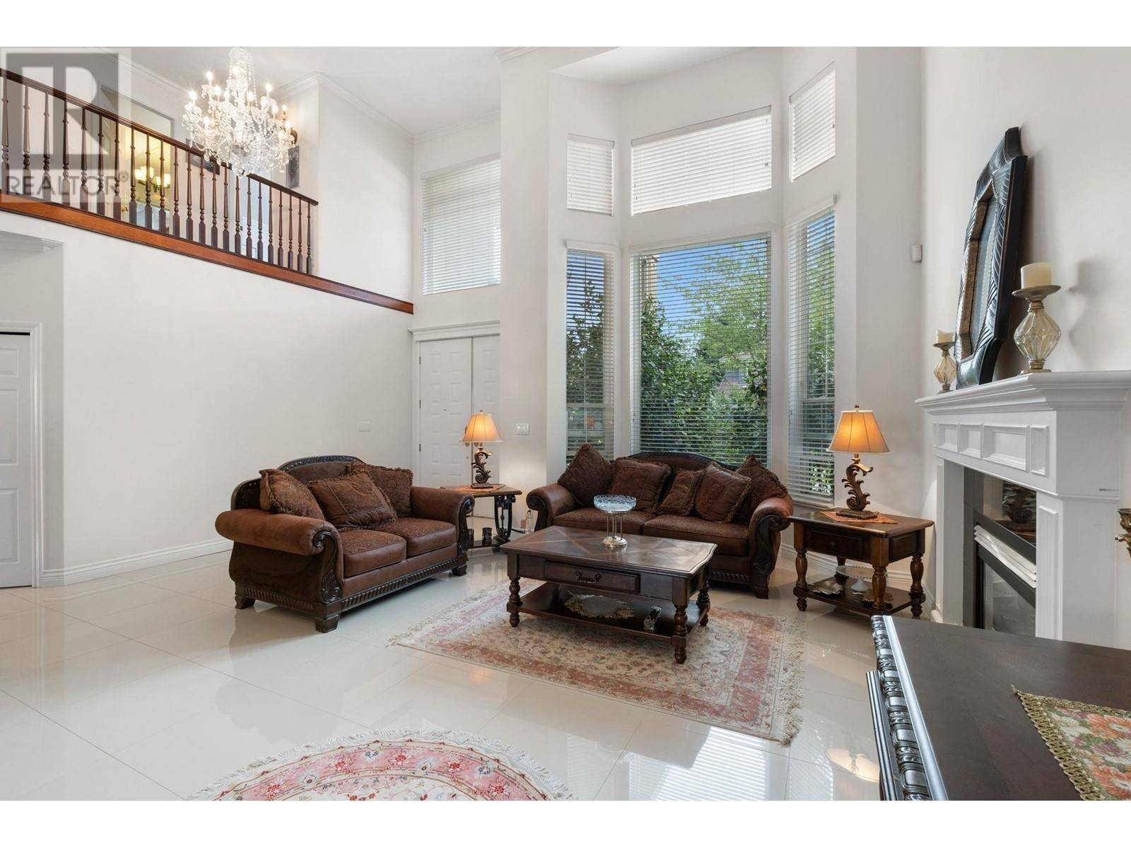 Coquitlam, BC V3E3B5,1569 PINETREE WAY