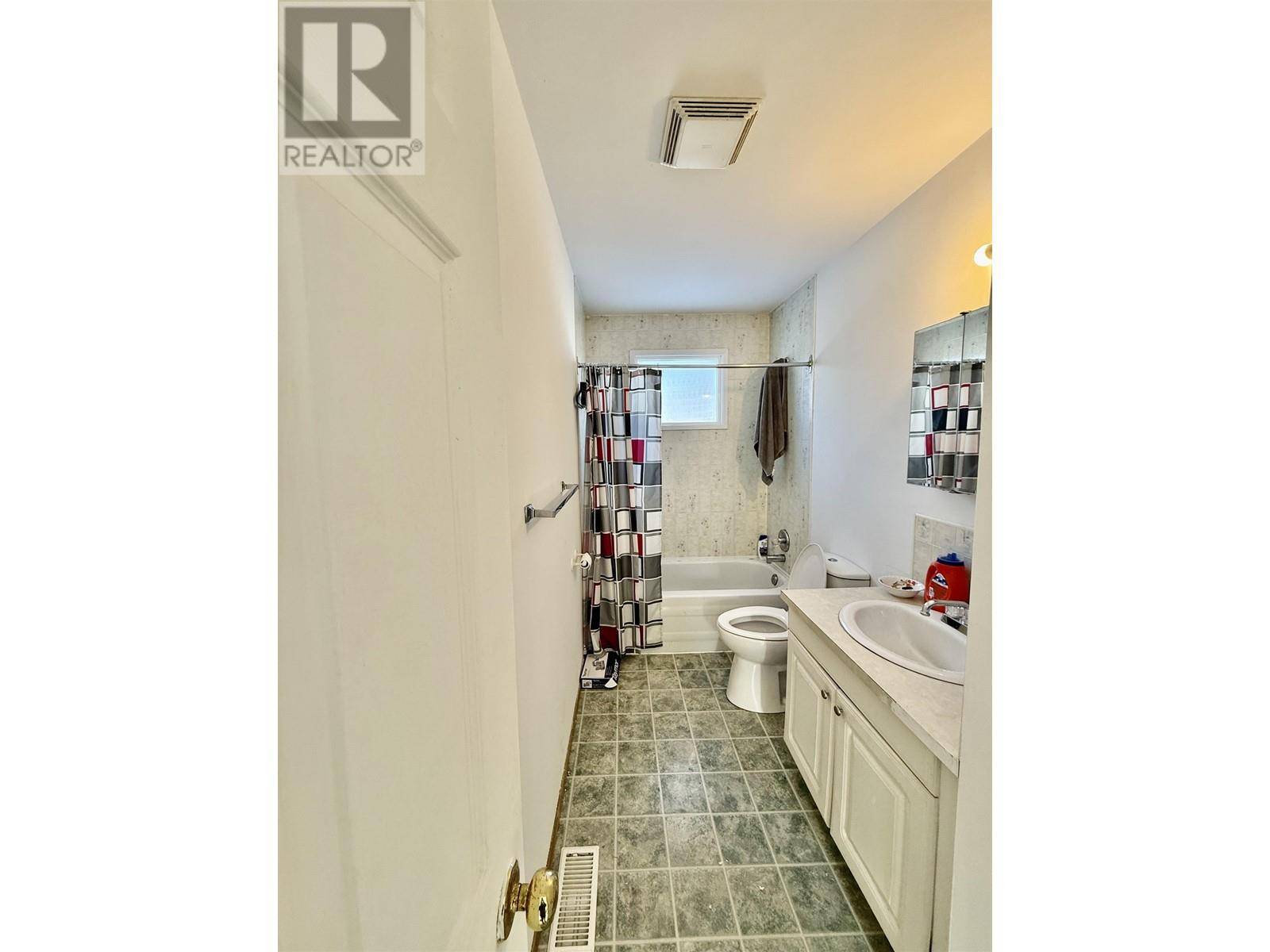 Hazelton, BC V0J2J1,2131 24TH AVENUE