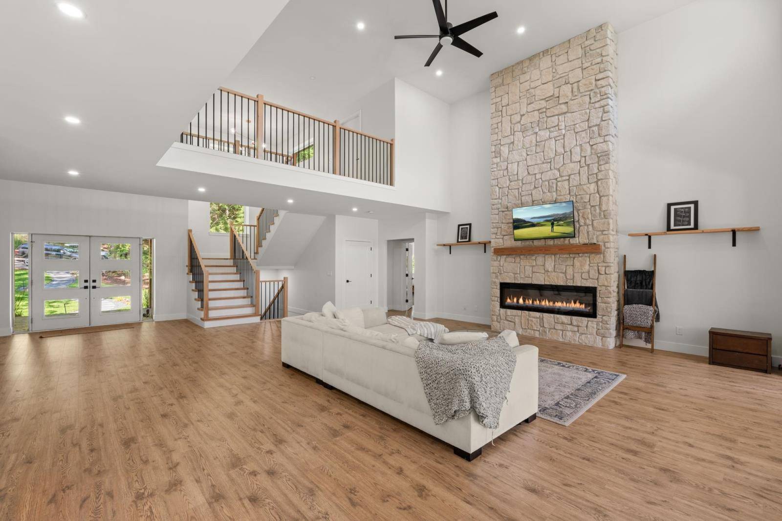 Chilliwack, BC V4Z1K1,4736 BRUCE ROAD|Ryder Lake