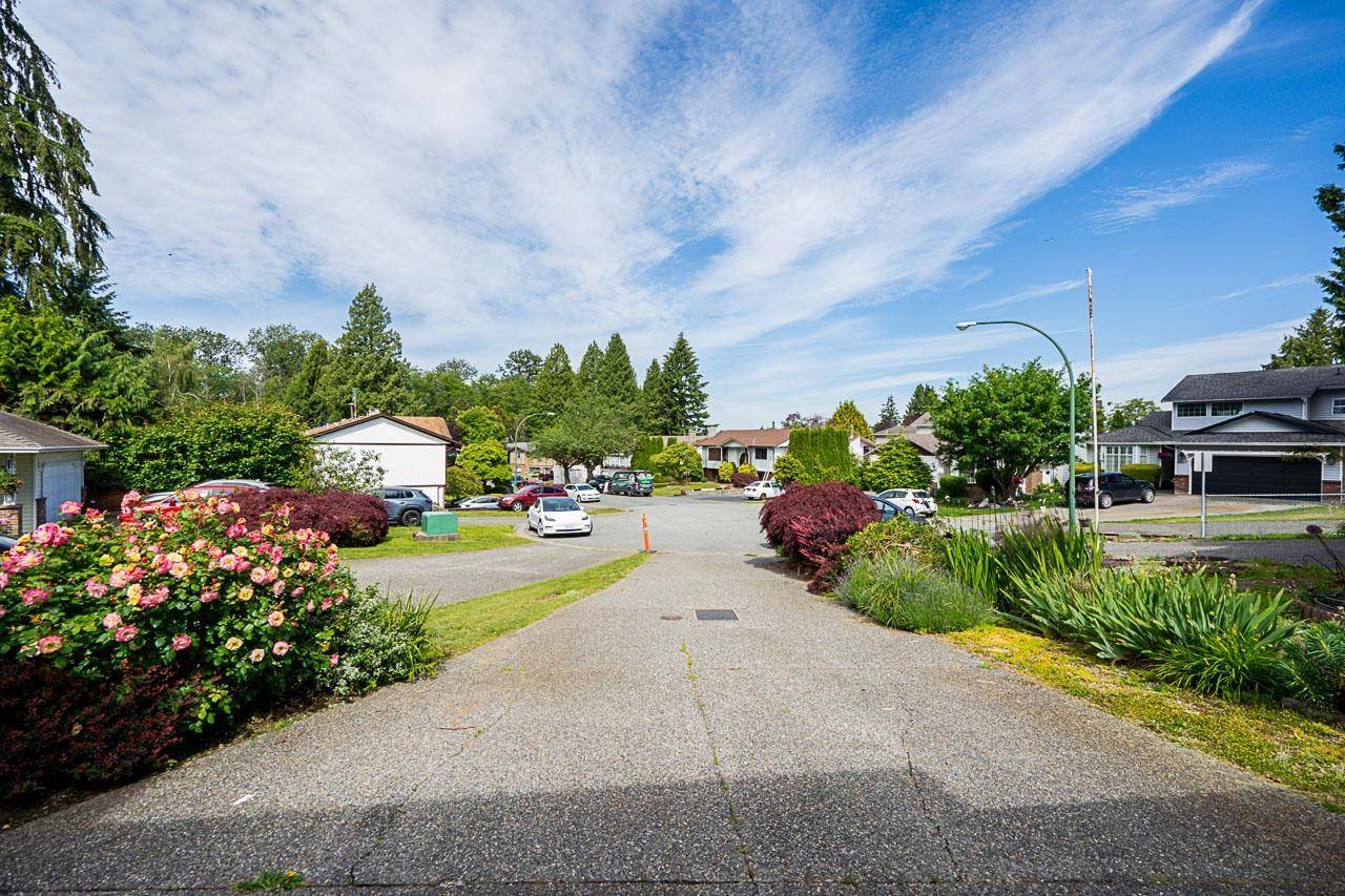 Delta, BC V4C7C8,11142 85A AVENUE