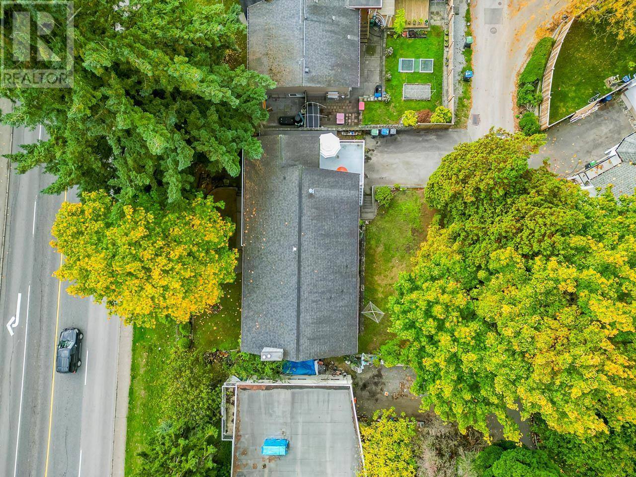 New Westminster, BC V3L4J4,57 E EIGHTH AVENUE