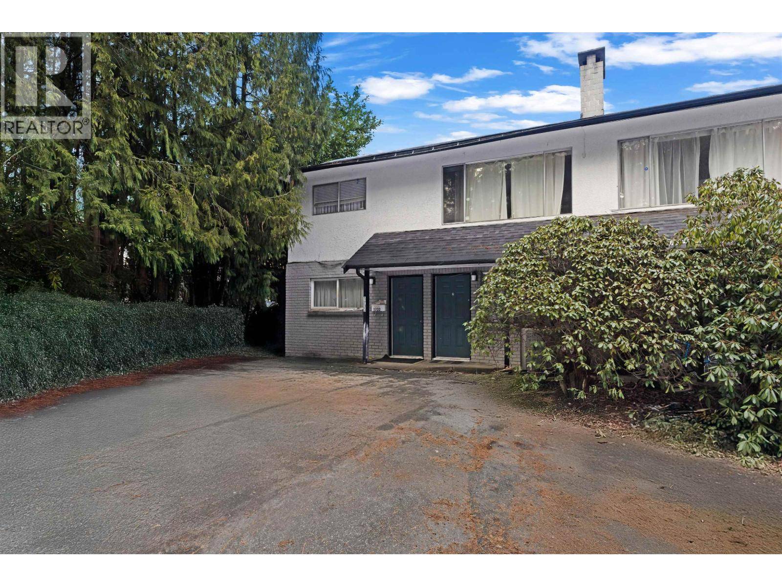 Coquitlam, BC V3K1B6,1733 HIE AVENUE