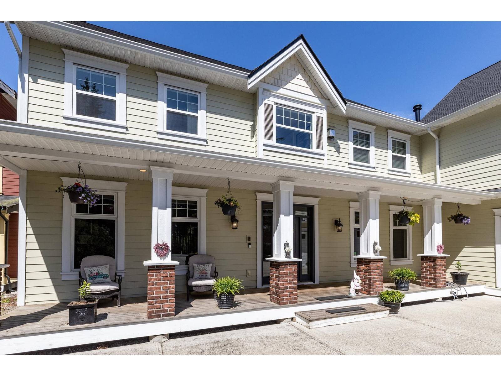Langley, BC V2Z2J6,23923 36A AVENUE