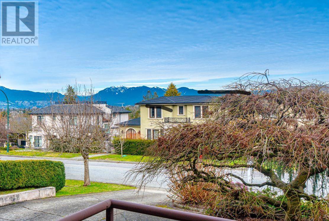 Vancouver, BC V6L2H9,4807 PATON STREET
