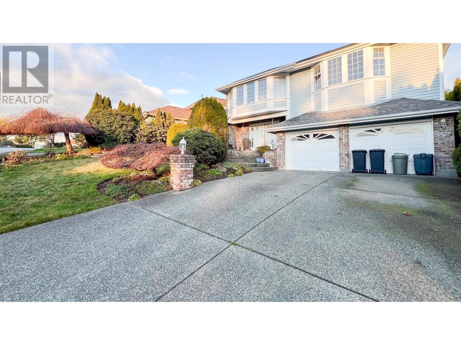 Coquitlam, BC V3K6H6,2215 SORRENTO DRIVE