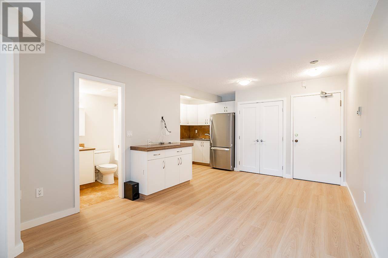 Vancouver, BC V6K1G1,2239 West 1ST AVE #305