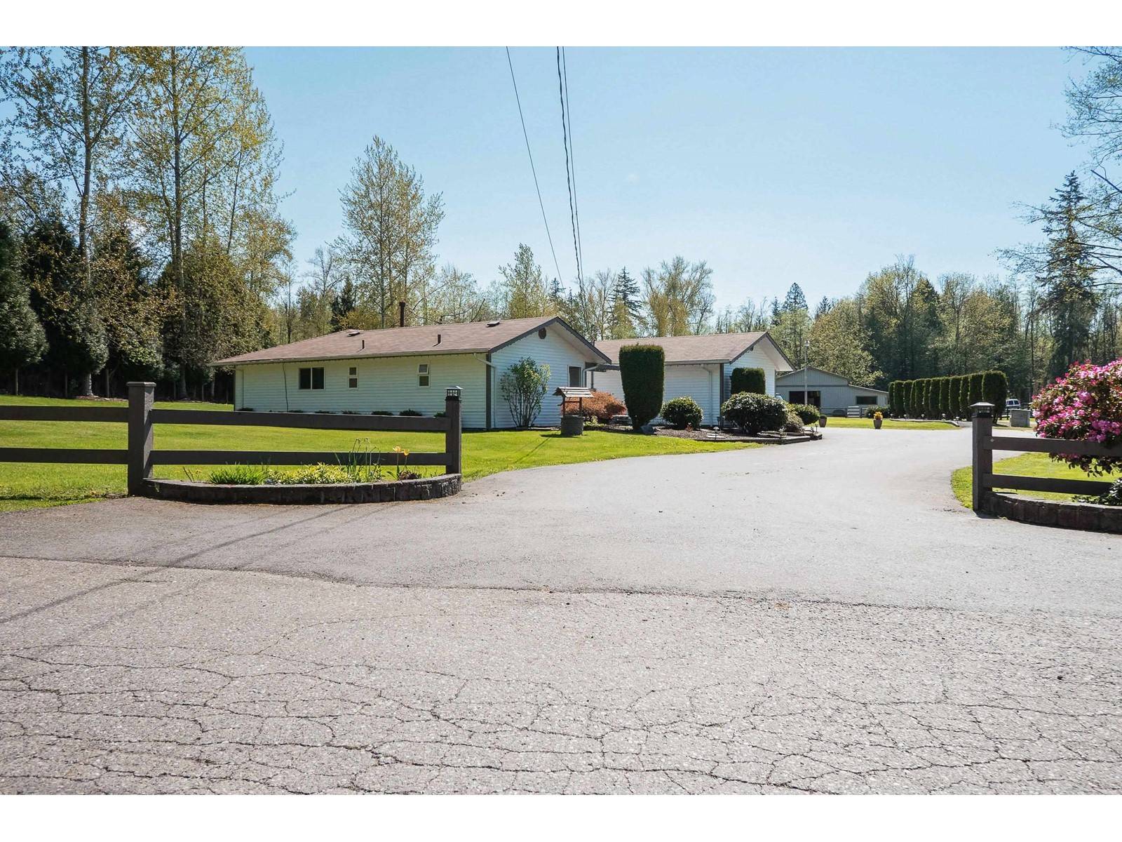 Langley, BC V2Z1R8,21830 3 AVENUE