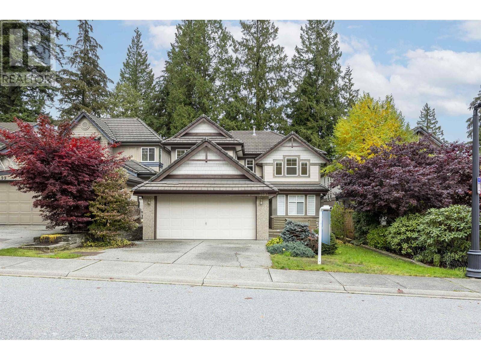 Coquitlam, BC V3E3N1,3297 CHARTWELL GREEN