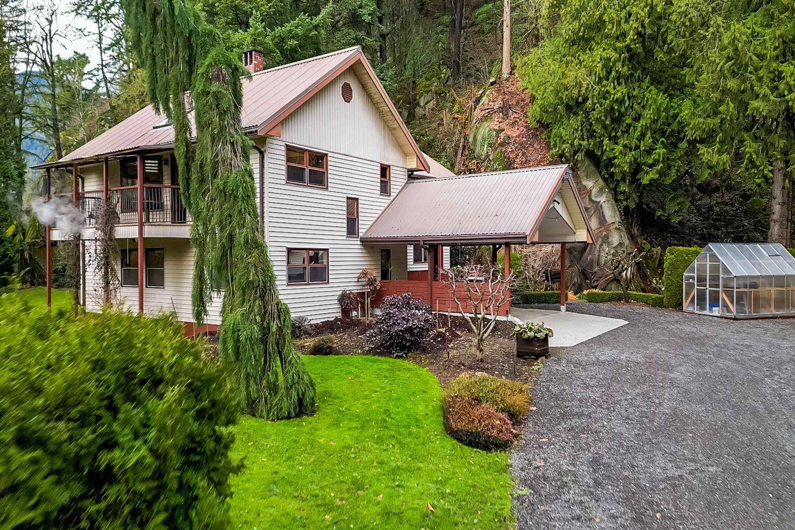 Agassiz, BC V0M1A3,3048 HOT SPRINGS ROAD|Agassiz