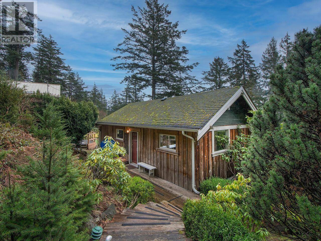 Bowen Island, BC V0N1G1,1482 EAGLE CLIFF ROAD