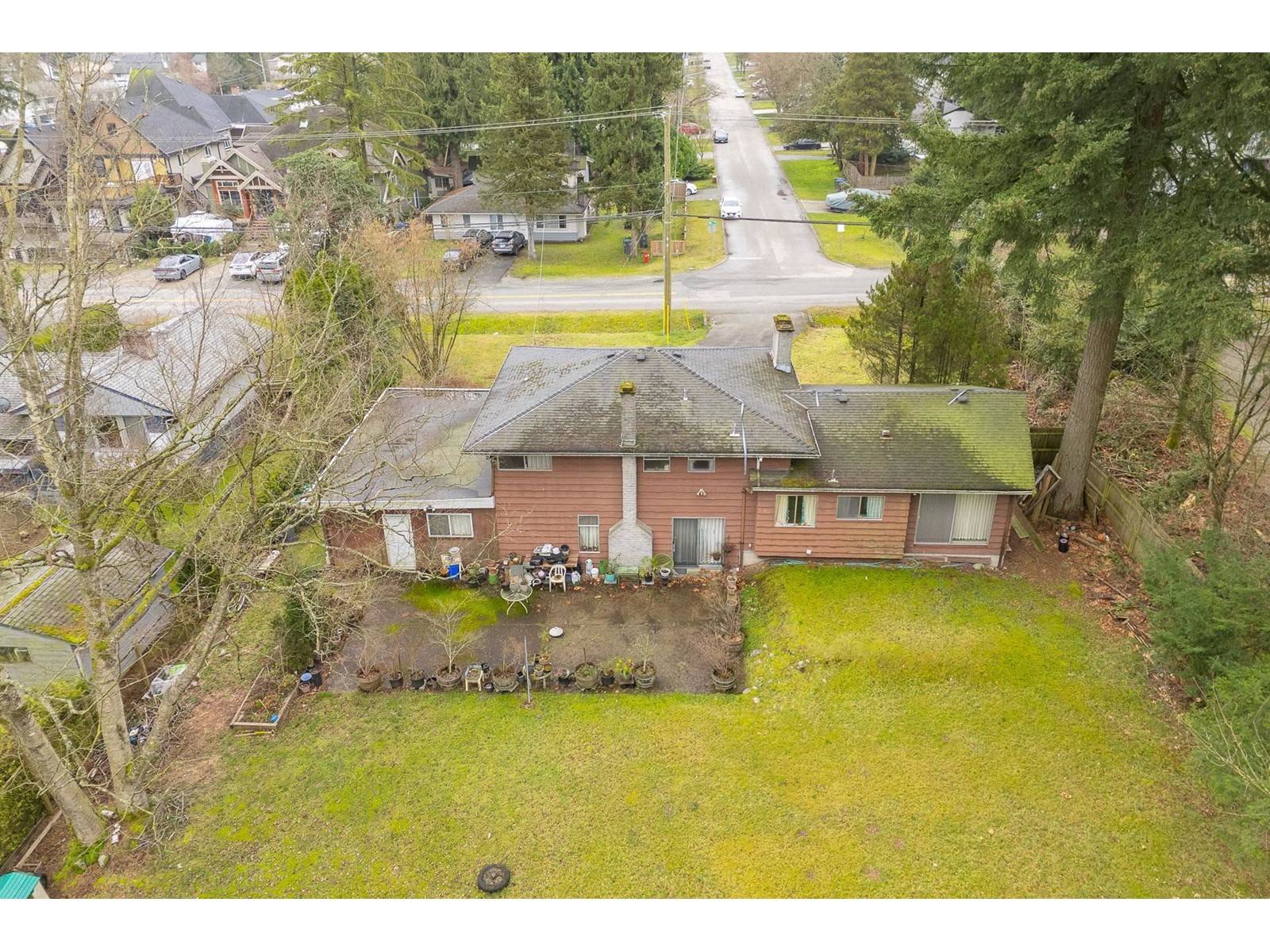 Surrey, BC V3R2A4,14457 110 AVENUE