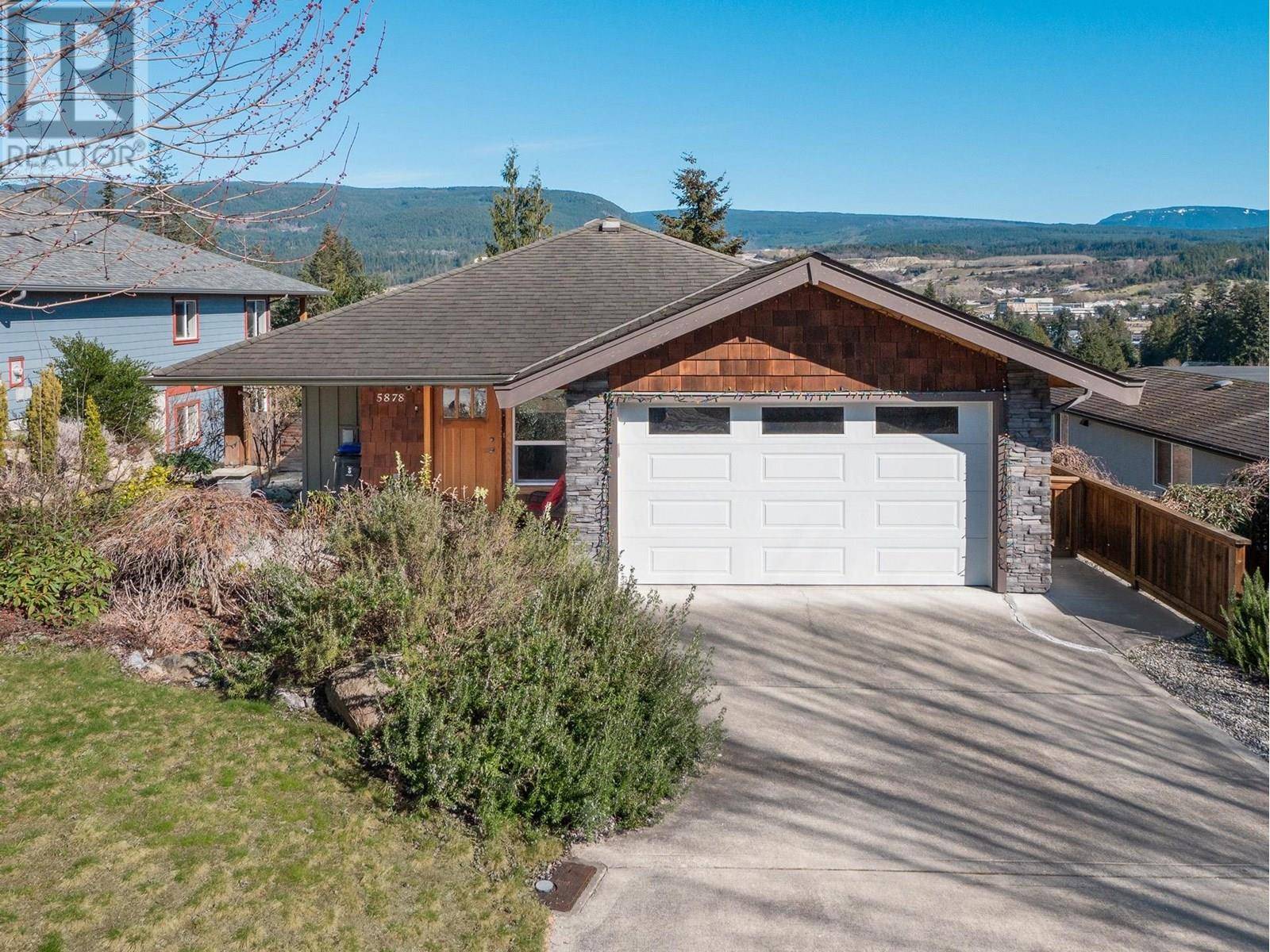 Sechelt, BC V0N3A0,5878 MEDUSA STREET