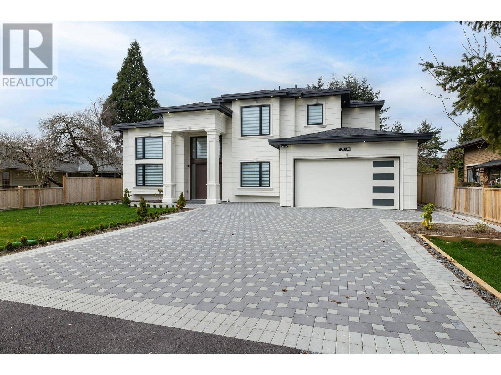 Richmond, BC V7A3V6,10600 AINSWORTH CRESCENT
