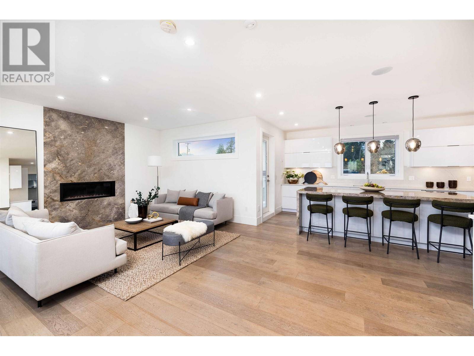 North Vancouver, BC V7L1W7,712 E KEITH ROAD