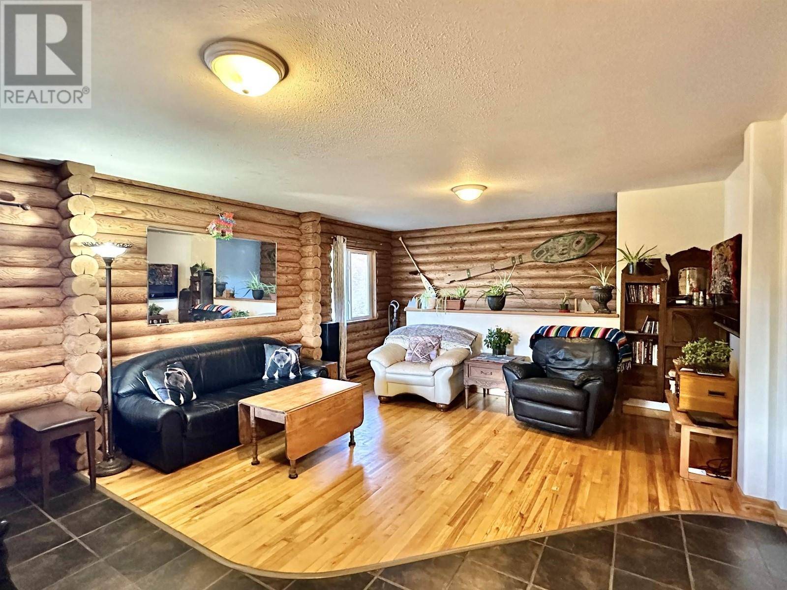 Valemount, BC V0E2Z0,11974 ESSEN ROAD