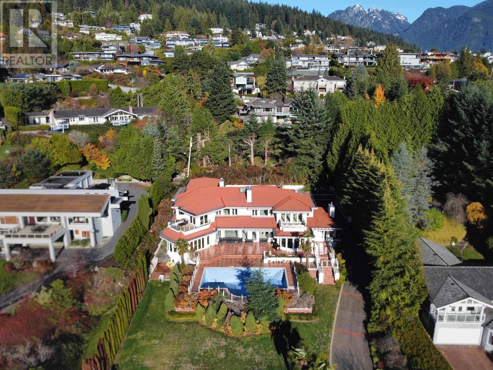 West Vancouver, BC V7S1S6,1025 KING GEORGES WAY