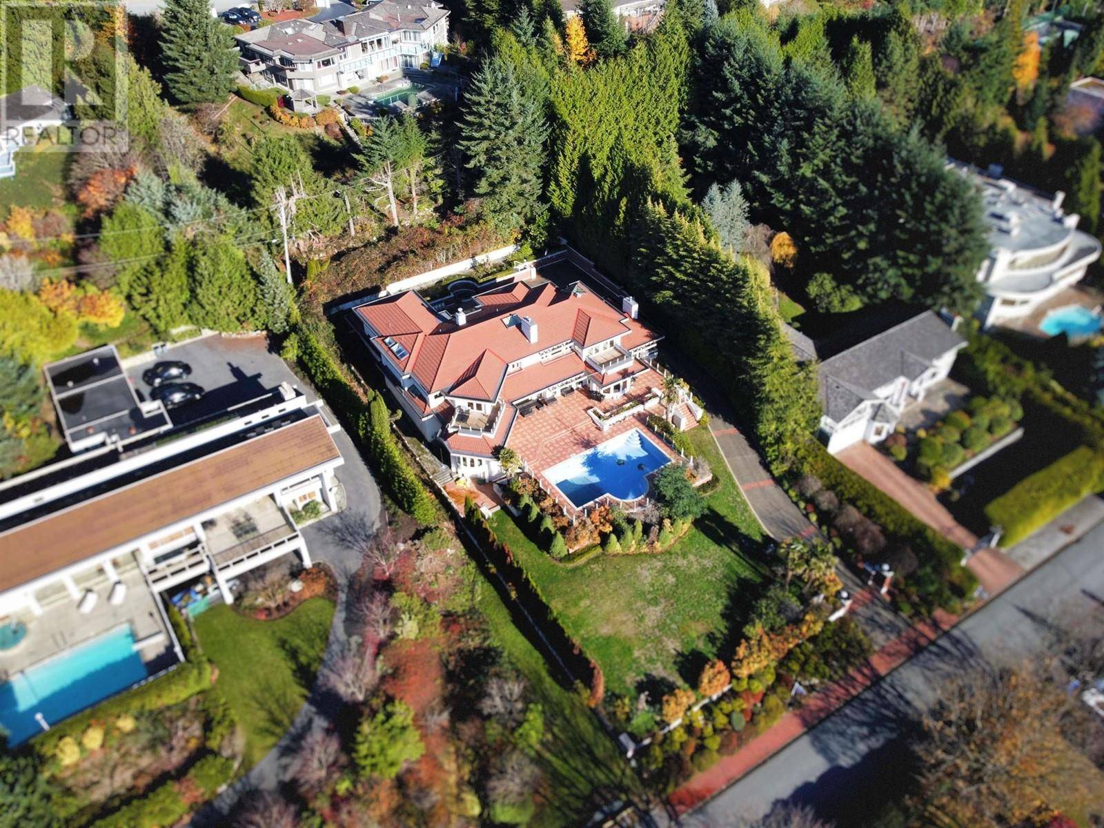 West Vancouver, BC V7S1S6,1025 KING GEORGES WAY