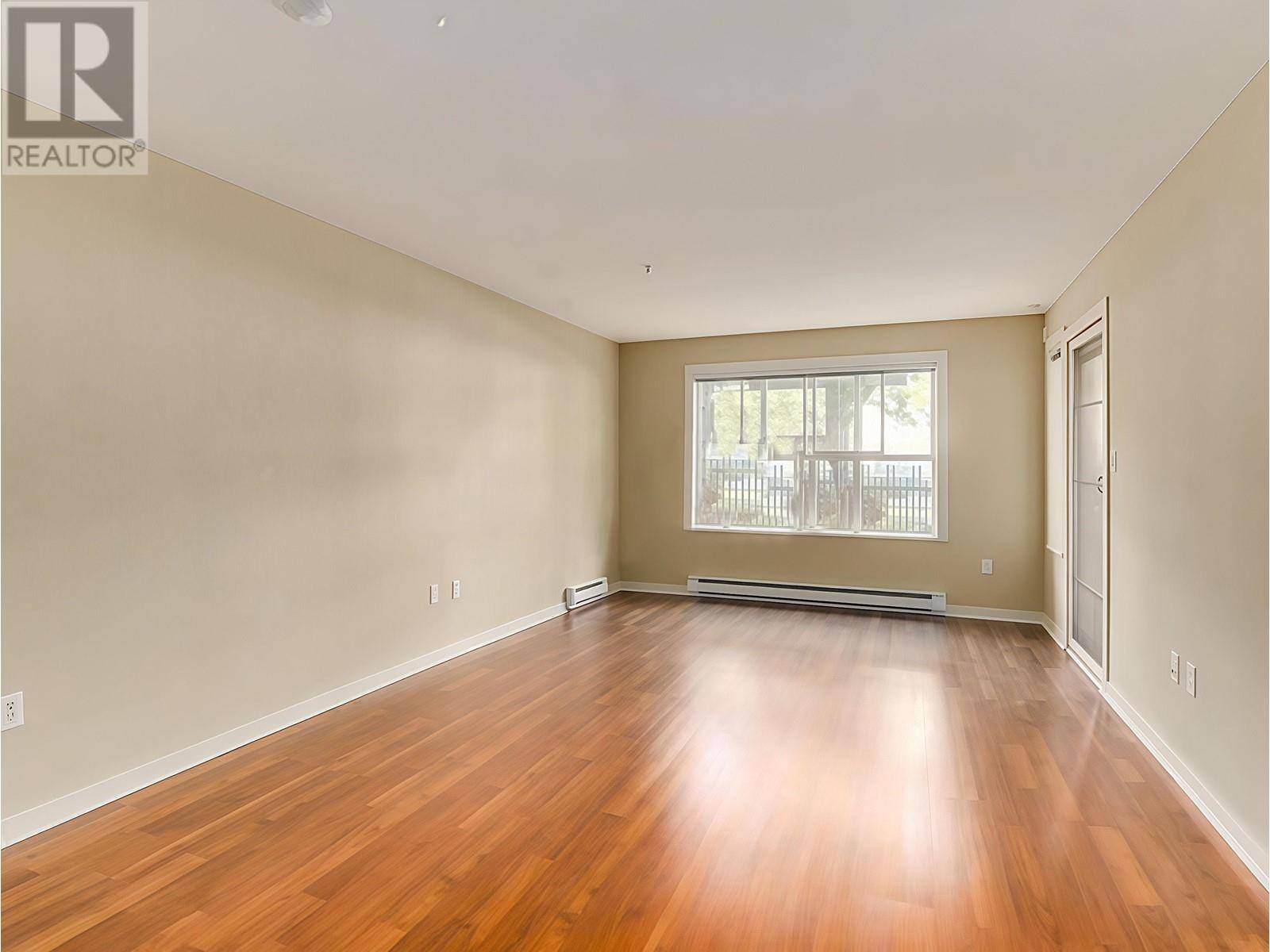 Burnaby, BC V5J0C4,5665 IRMIN ST #106