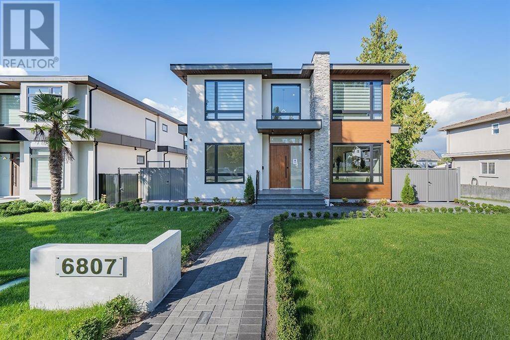 Burnaby, BC V5E1V2,6807 STANLEY STREET
